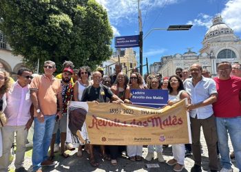 Após PL de Marta Rodrigues, prefeitura coloca placa nova: “Ladeira Revolta dos Malês”