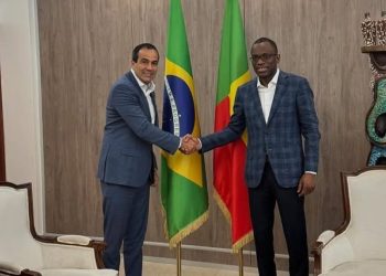 Bruno Reis discute revitalização da Casa do Benin em reunião com ministro de Relações Exteriores do país africano