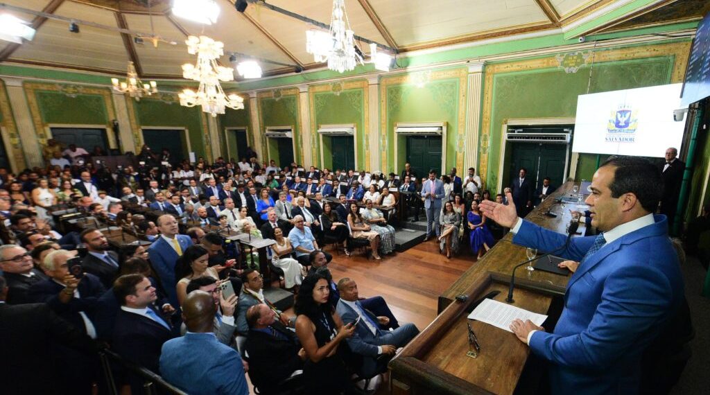 Bruno Reis é empossado para segundo mandato como prefeito de Salvador