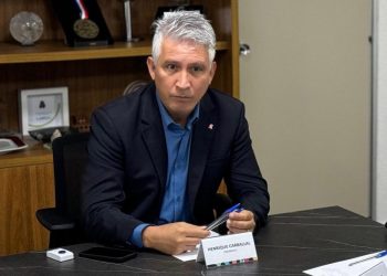 Carballal critica reajuste na tarifa de ônibus em Salvador: “Golpe na população”