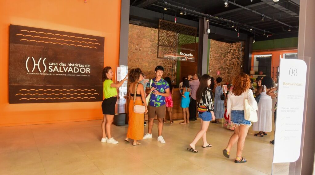 Casa das Histórias comemora um ano com 120 mil visitantes registrados e programação especial