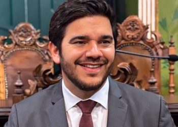 Daniel Alves é reconduzido como líder do PSDB na Câmara de Salvador