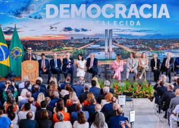 “Dia de reflexão sobre o ataque à nossa liberdade”, afirma Jerônimo sobre atos de 8 de janeiro