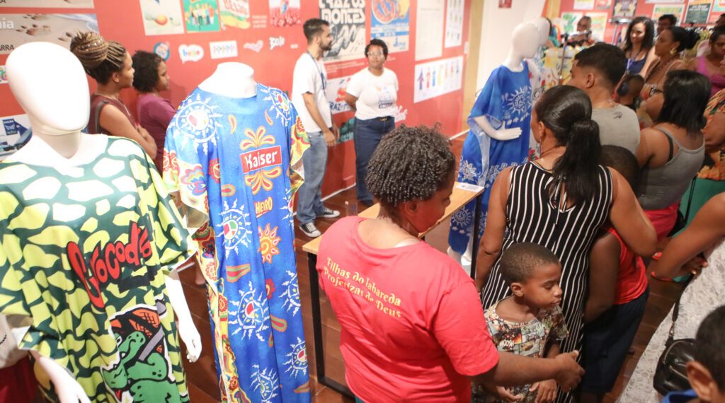 Janeiro Branco: Pacientes do Caps IA Areal visitam Caixa Cultural