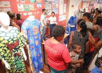 Janeiro Branco: Pacientes do Caps IA Areal visitam Caixa Cultural