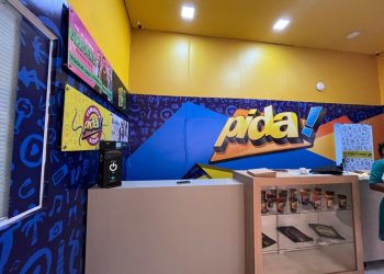 Parceria promove ação de prevenção contra ISTs com distribuição de preservativos em shoppings de Salvador