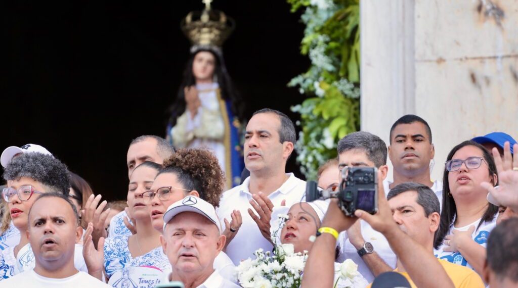 Prefeito Bruno Reis revela desejos para Salvador durante Lavagem do Bonfim