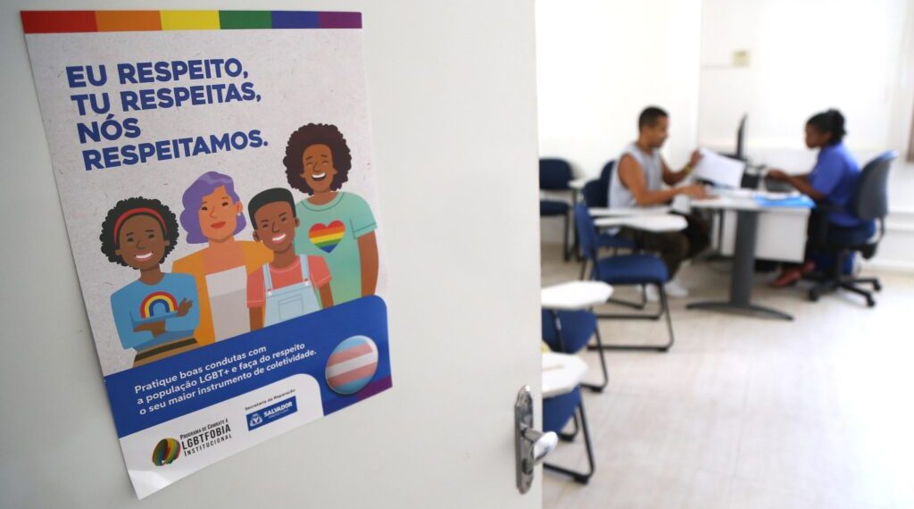 Prefeitura de Salvador oferece atendimento especial para o CadÚnico LGBTrans+