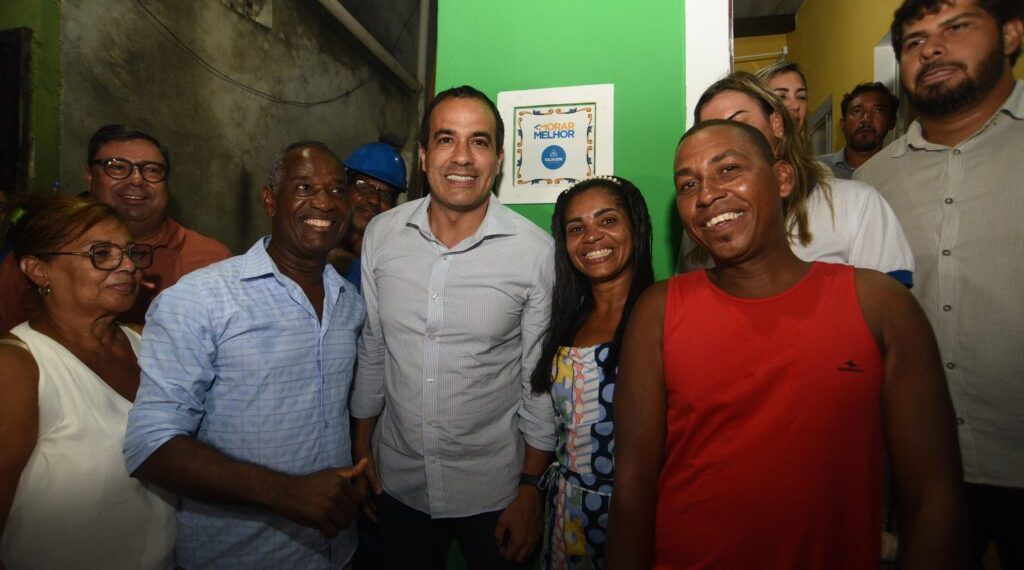 Prefeitura entrega mais 251 casas reformadas pelo Morar Melhor em Sussuarana