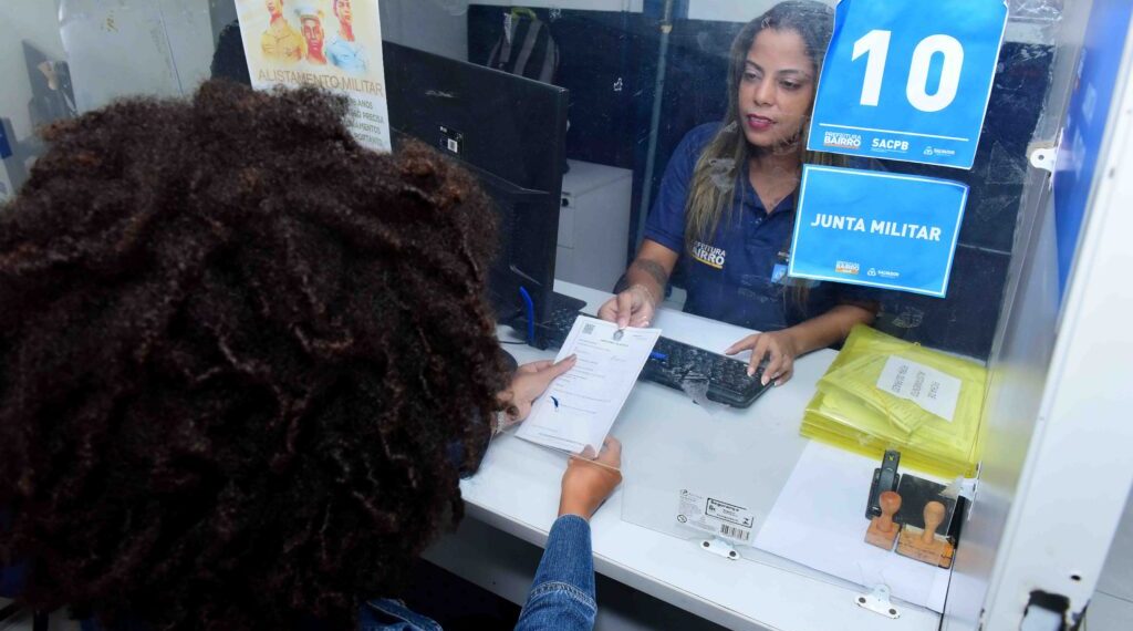 Prefeituras-Bairro de Salvador realizam alistamento militar feminino