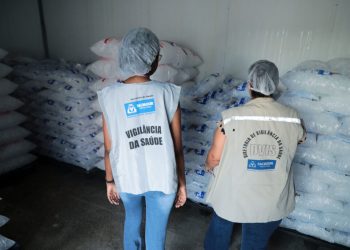 Projeto Verão da Vigilância Sanitária de Salvador inicia fiscalização em indústrias de gelo e hotéis da cidade