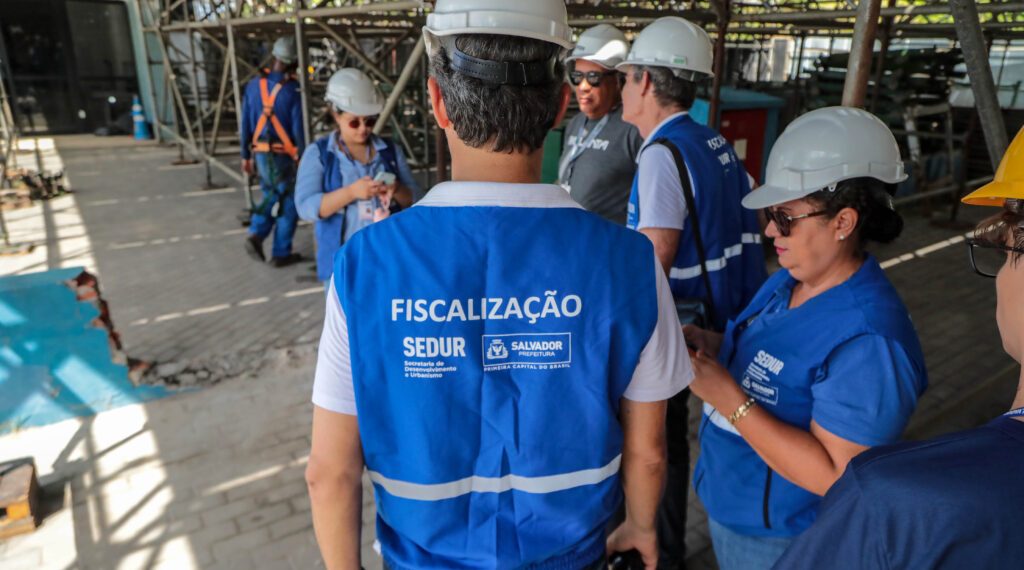 Sedur fiscaliza montagem dos camarotes e estruturas do Carnaval 2025
