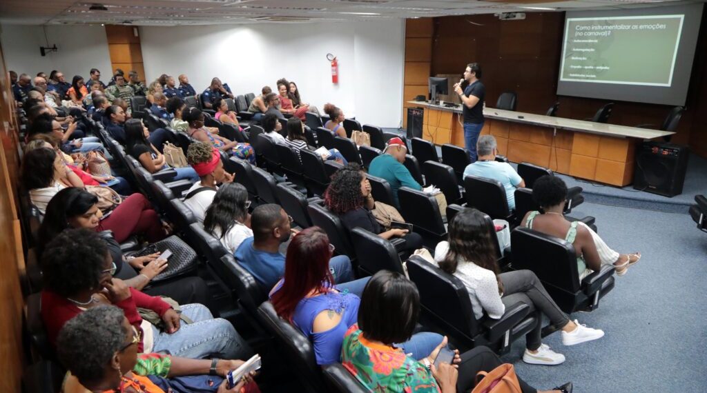 Semge capacita servidores municipais que irão atuar no Carnaval de Salvador 2025