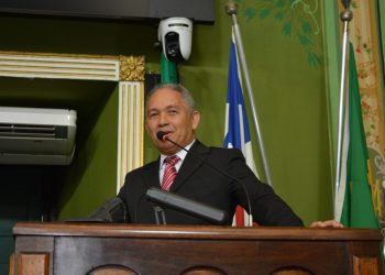 Téo Senna aponta politicagem da oposição e lembra aumento do governo de quase 20% no transporte intermunicipal: “Se calaram”