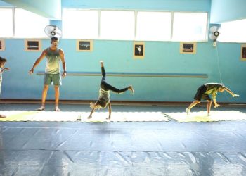 Território da Brincadeira transforma infâncias com arte circense, teatro e artes visuais em Salvador