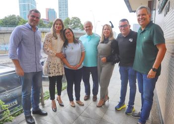 Vereadores do PDT se reúnem com Félix Mendonça e Ana Paula para discutir fortalecimento do partido em Salvador