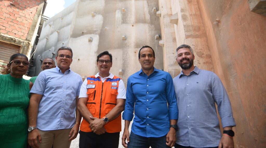 Com investimento de R$2 milhões, Prefeitura entrega obra de contenção de encosta na Federação