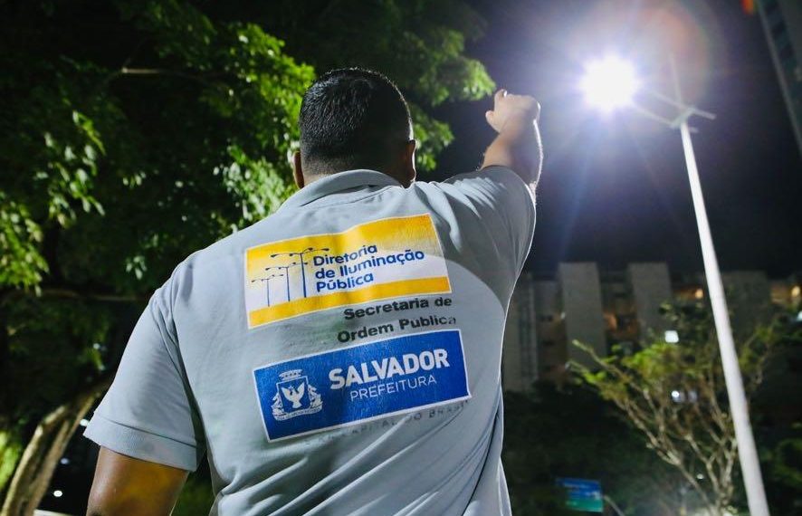 Grandes avenidas de Salvador registram quase 40% de economia de energia durante Verão
