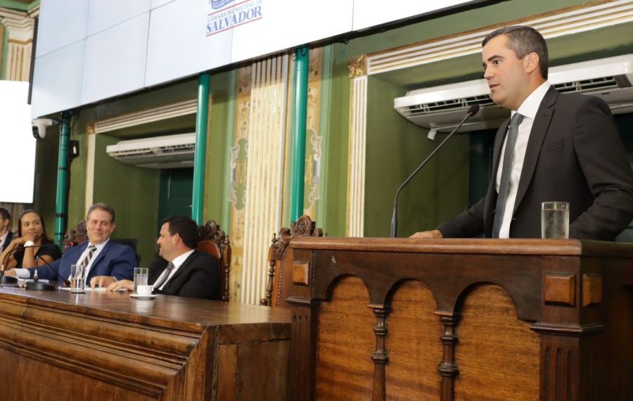 Novato na Câmara, Omarzinho assume vaga de membro na CCJ