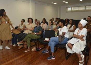 Prefeitura capacita colaboradores para atendimento inclusivo em equipamentos culturais de Salvador