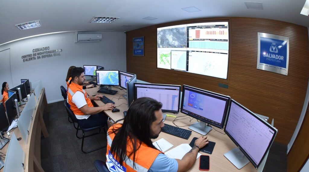 Prefeitura de Salvador abre inscrições para processo seletivo Reda da Operação Chuva 2025