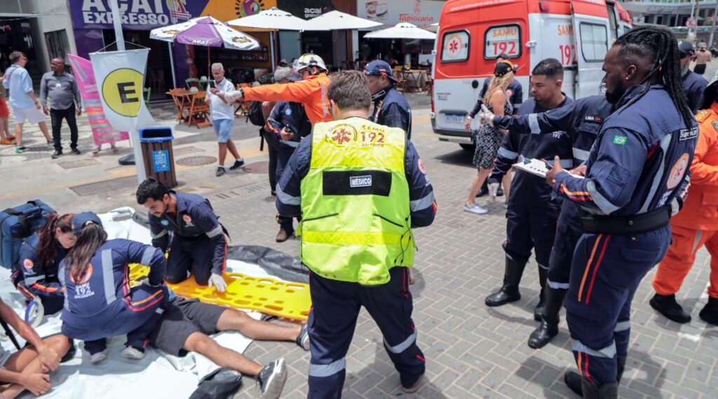 Simulado de acidente com trio elétrico e múltiplas vítimas testa resposta de emergência para o Carnaval