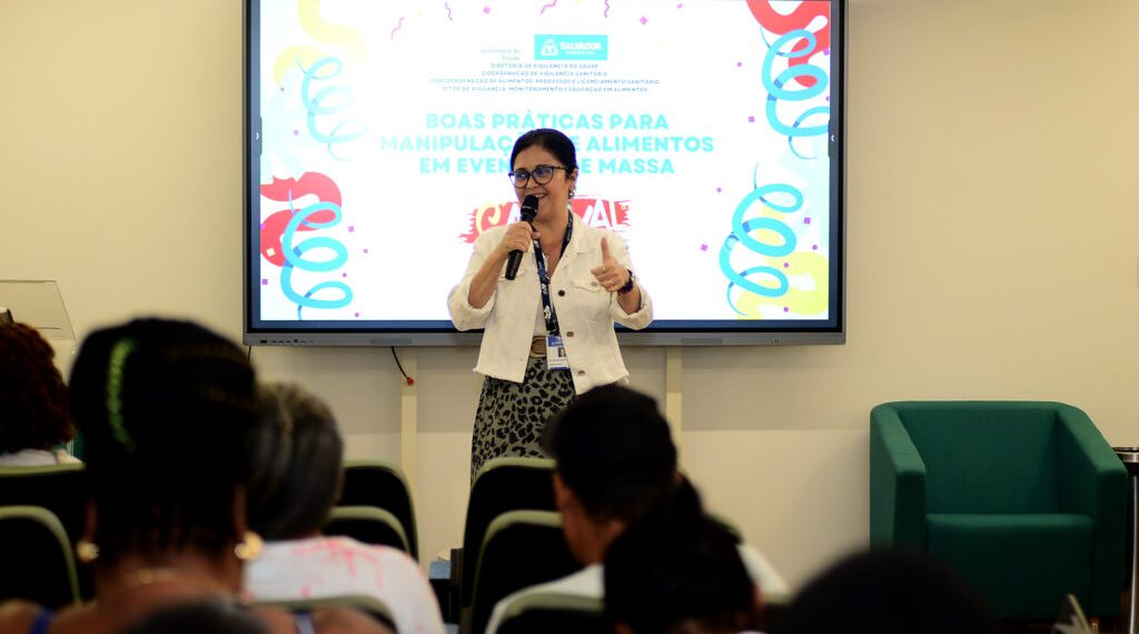 Vigilância Sanitária promove treinamento sobre manipulação de alimentos em food trucks para Carnaval