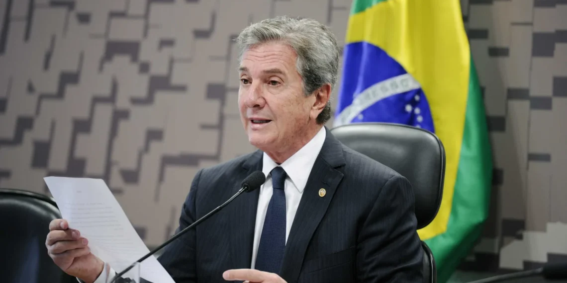 Defesa de Collor pede prisão domiciliar por idade e problemas de saúde
