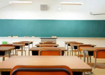 Governo Tarcísio divulga lista de escolas que passam a adotar modelo cívico-militar