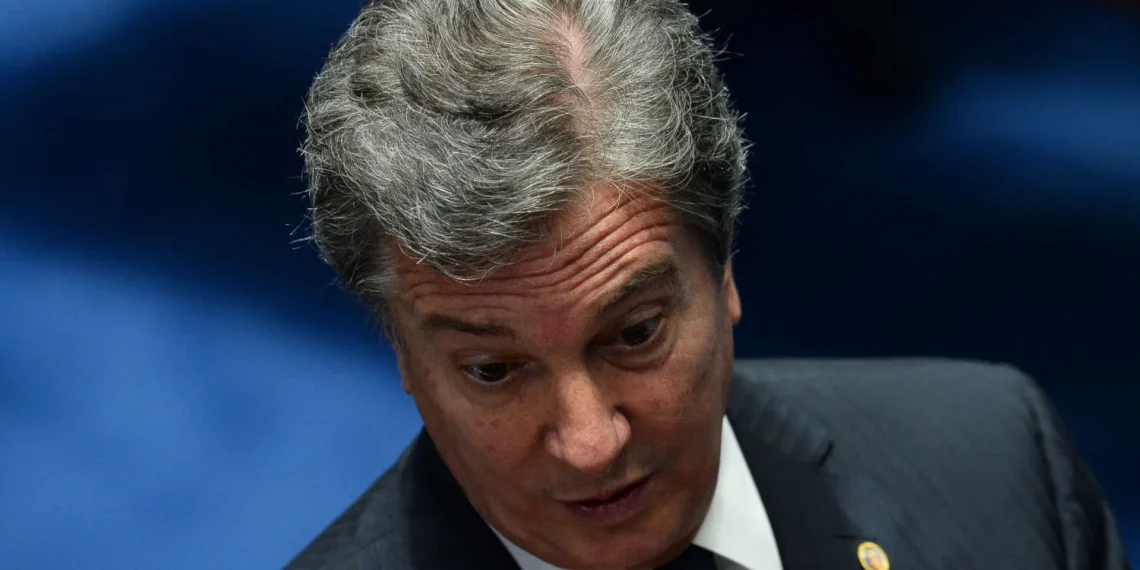 PRD diz que descobriu após prisão que Collor estava filiado e expulsa ex-presidente