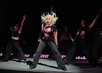 Prefeitura fará varredura nas areias de Copacabana para show de Lady Gaga no RJ
