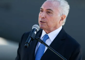 Articulação por candidatura de centro e direita não vai contra Bolsonaro, diz Temer