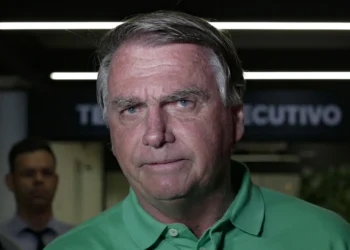 Bolsonaro participa de ato por anistia a 8/1 em Brasília