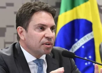 Câmara reage a STF e entra com ação para levar caso Ramagem ao plenário