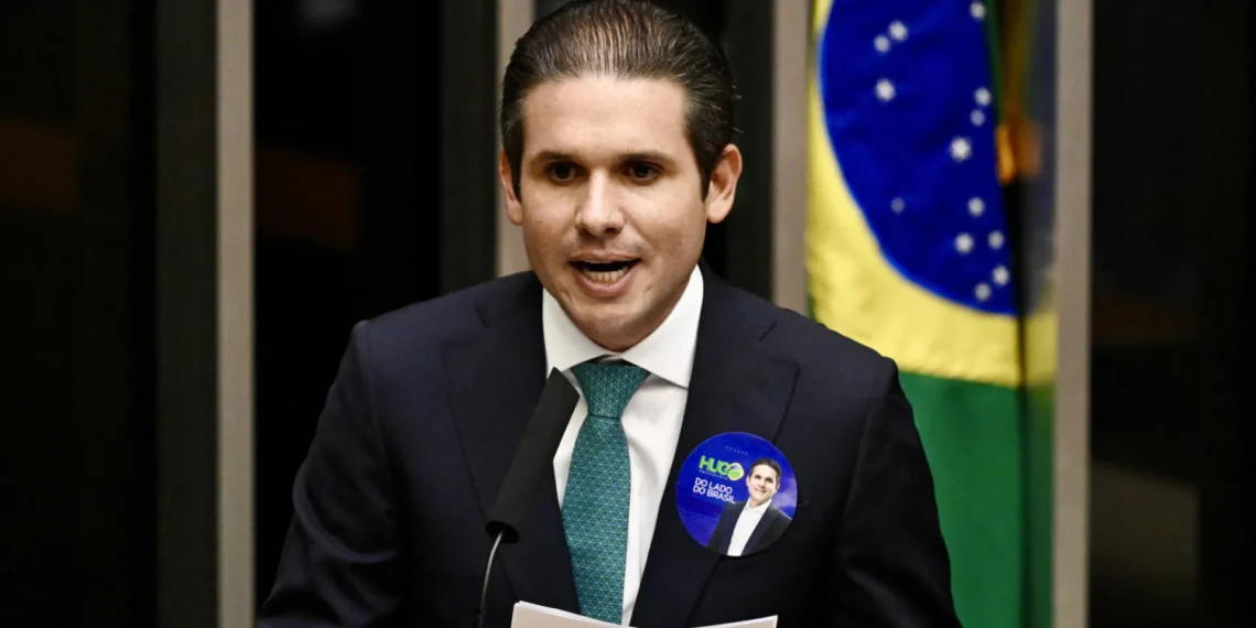 Oposição pressiona Motta por CPI do INSS; juiz manda quebrar sigilos