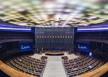 Oposição protocola pedido de CPI mista do INSS