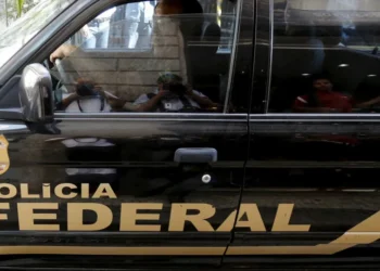 PF prende prefeito de Palmas por vazamento de investigação sigilosa