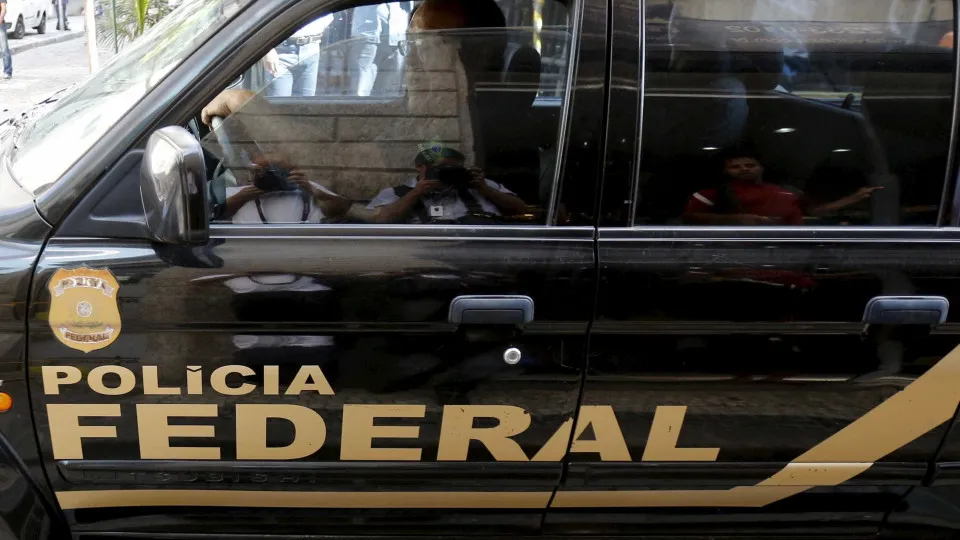 PF prende prefeito de Palmas por vazamento de investigação sigilosa