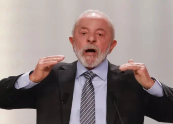 Indonésios ‘invadem’ perfil de Lula e revidam críticas dos brasileiros