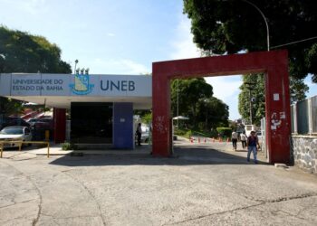 Inscrições abertas para instrutores de línguas estrangeiras no Centro de Idiomas da Uneb