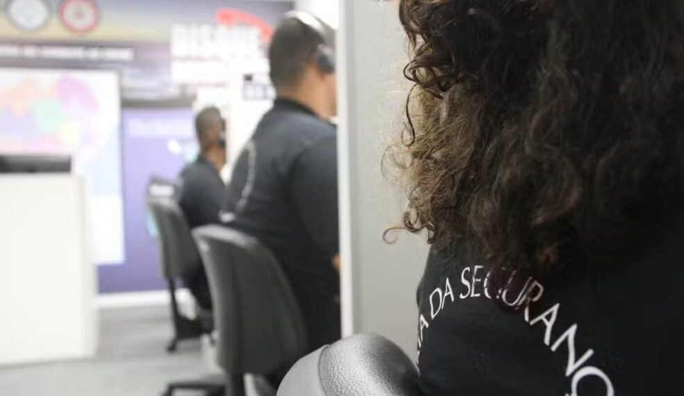 Disque 181 auxilia na recuperação de tablets furtados