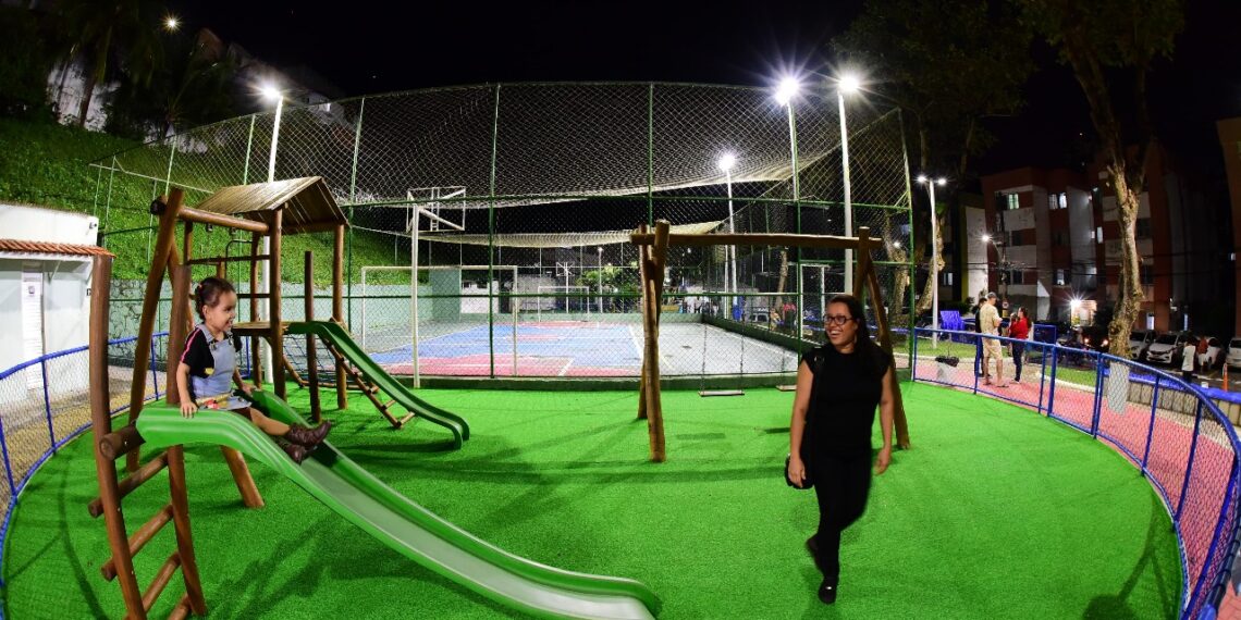 Praça requalificada em Salvador leva nome de Zé Bim