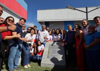 Governo entrega escolas, obras e reforço na segurança em Cristópolis