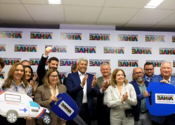 Governador e prefeito de Itororó tratam de novos recursos