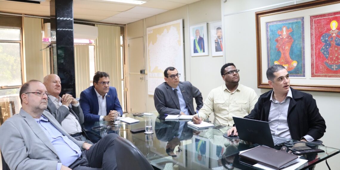 Projeto de trem entre Salvador e Feira é detalhado à SDE