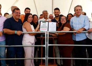 Governo entrega pacote de obras e ações em Angical