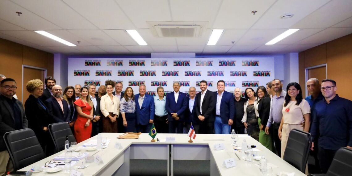 Governador e prefeito de Jussiape discutem novos investimentos