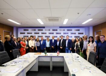 Governador e prefeito de Jussiape discutem novos investimentos