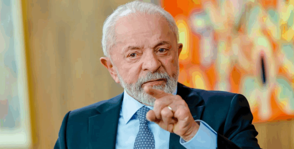 Presidente Lula veta aumento no número de deputados