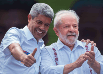 Jerônimo condena tarifas de Trump e reforça apoio a Lula